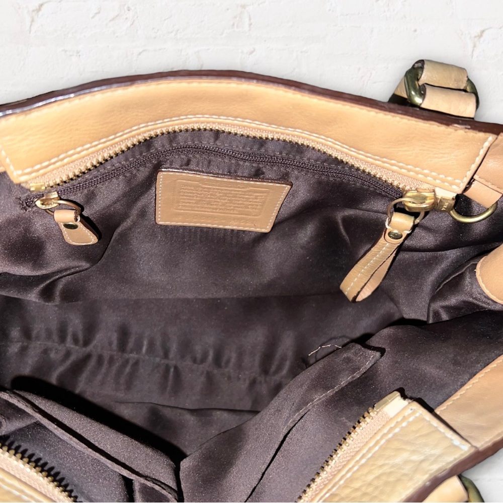 Coach Hampton Pebble Leather Purse - Picture 6 of 7